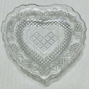 Vintage Avon heart shaped soap/trinket-dish, lead crystal. No cracks or chips.